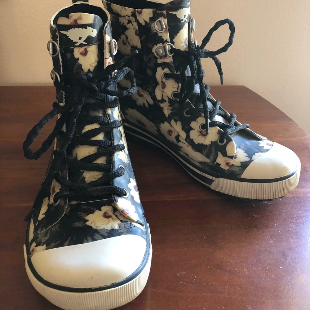 Rocket Dog floral rain boots